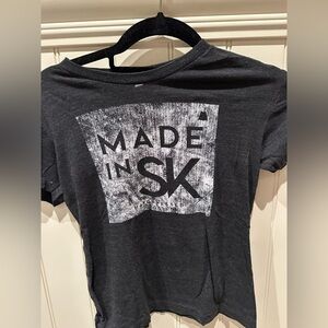 MADE IN SASKATCHEWAN KIDS Boys Size 10 Black White Short Sleeve Tee Shirt